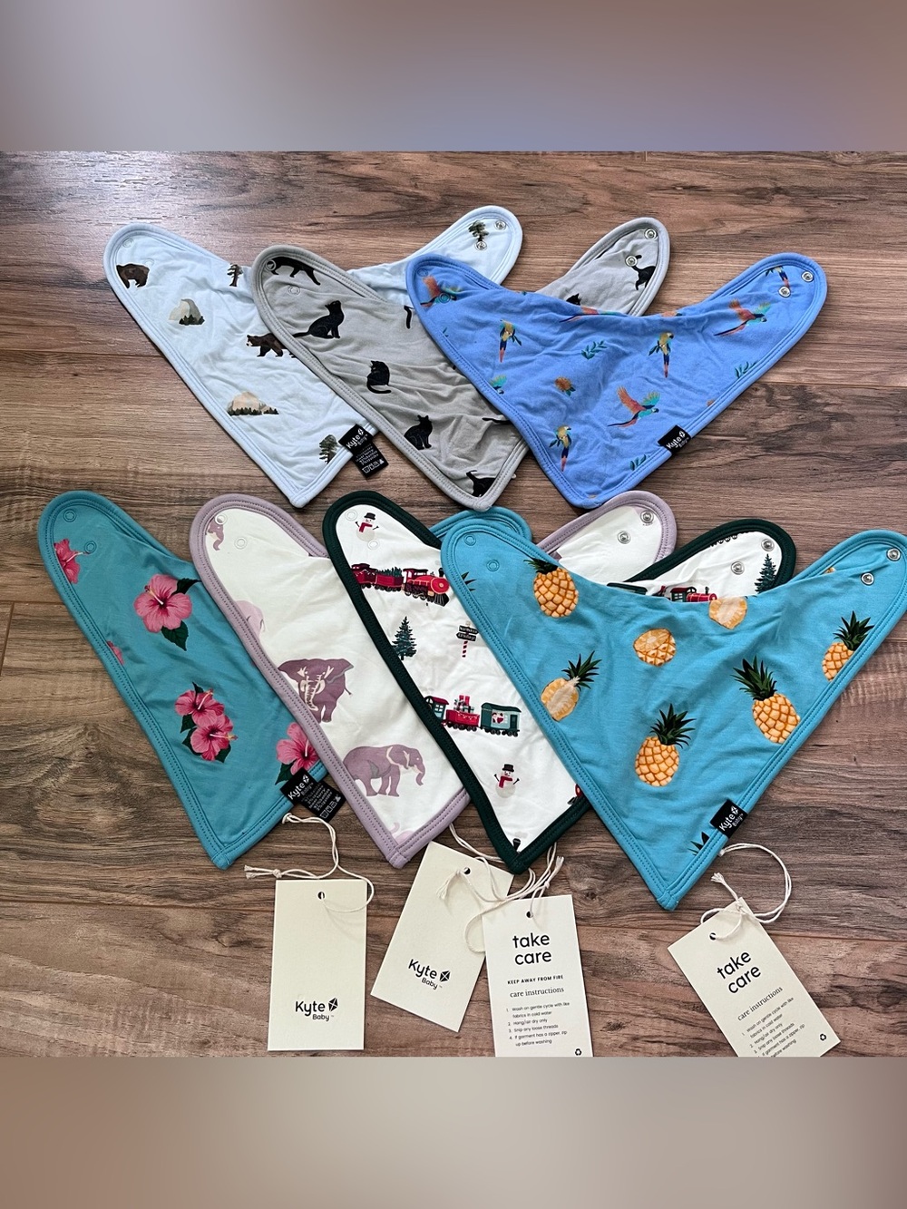 NWT Kyte Baby bib bundle